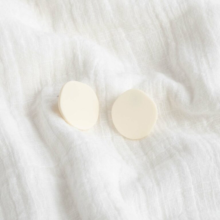 Organic Stud / Cream - Tinted Essentials